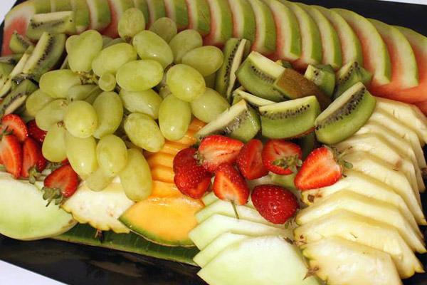 finger food catering: fruit platter